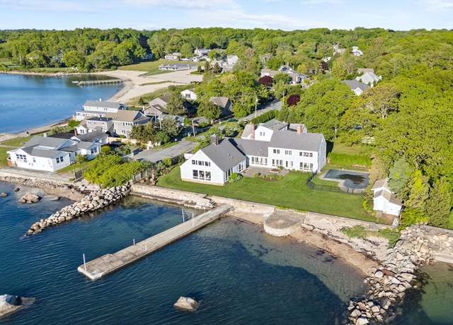 Property at 124 William St, Dartmouth, MA 02748, 4 beds, 4.5 baths