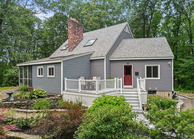 Property at 217 Seven Star Rd, Groveland, MA 01834, 3 beds, 1.5 baths