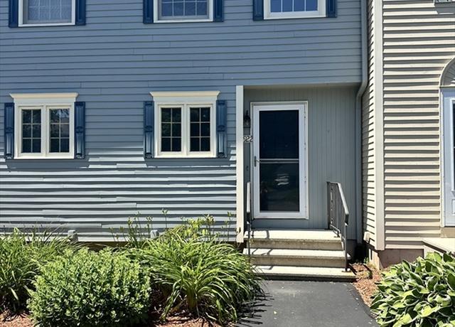 Property at 922 Fox Holw #922, Hudson, NH 03051, 2 beds, 1.5 baths