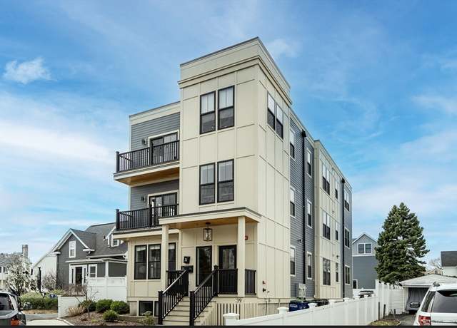Property at 39 Murdock St #2, Somerville, MA 02145, 3 beds, 2 baths