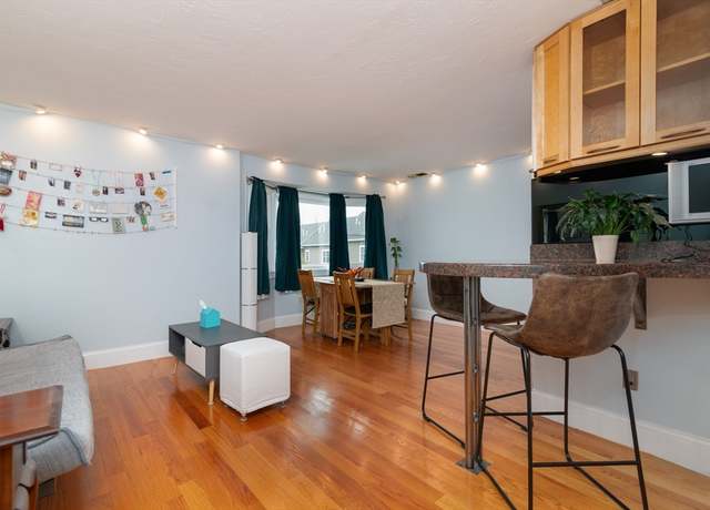Property at 140 Quincy Ave #8, Quincy, MA 02169, 2 beds, 1 bath