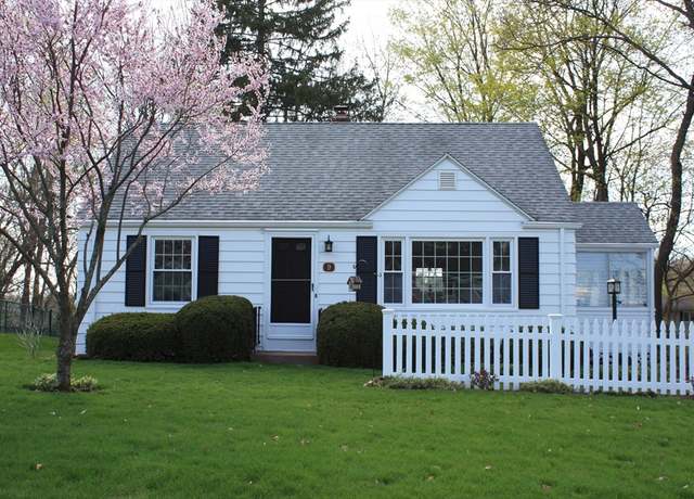 Property at 9 Knollwood Dr, East Longmeadow, MA 01028, 4 beds, 1.5 baths