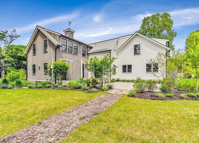 Property at 16 Hatch Farm Ln, Concord, MA 01742, 4 beds, 3.5 baths