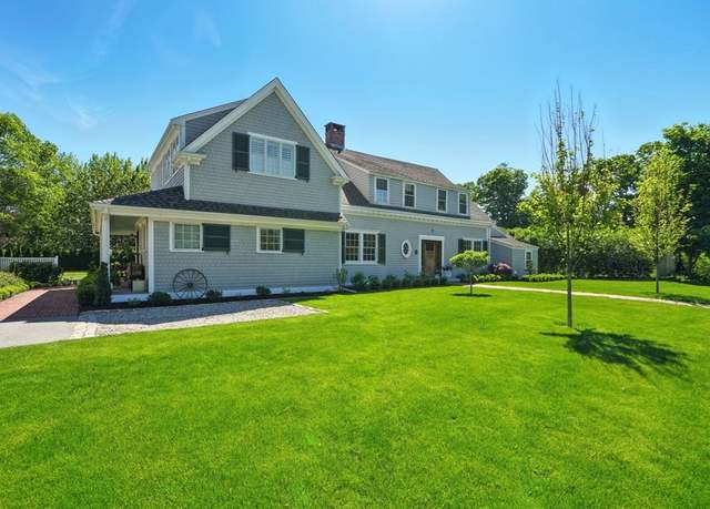 Property at 51 Upland Rd, Duxbury, MA 02332, 5 beds, 3.5 baths