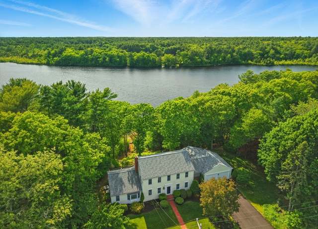 Property at 108 Island Creek Rd, Duxbury, MA 02332, 4 beds, 3.5 baths