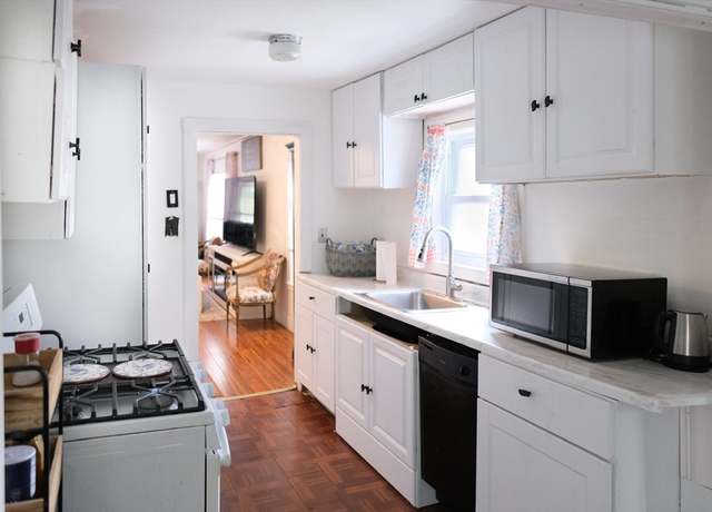 Property at 54 Stow Rd, Marlborough, MA 01752, 2 beds, 1 bath