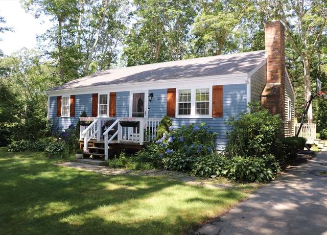 Property at 223 Quaker Meetinghouse Rd, Sandwich, MA 02537, 3 beds, 1.5 baths
