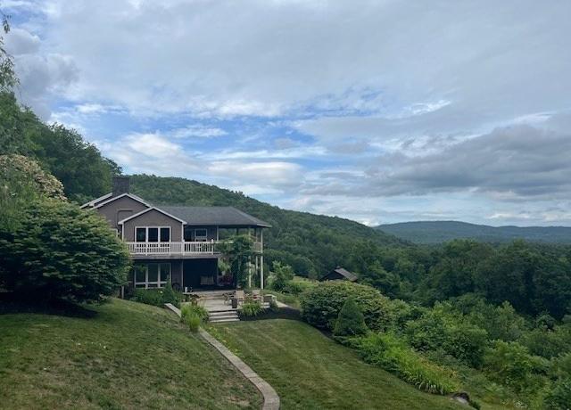 Property at 151 Smead Hill Rd, Greenfield, MA 01301, 10 beds, 9.5 baths