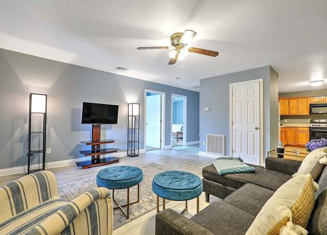 Property at 1556 North Main St #7, Fall River, MA 02720, 3 beds, 1 bath