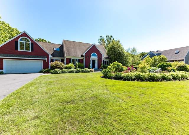 Property at 11 Polaris Dr, Mashpee, MA 02649, 3 beds, 3.5 baths