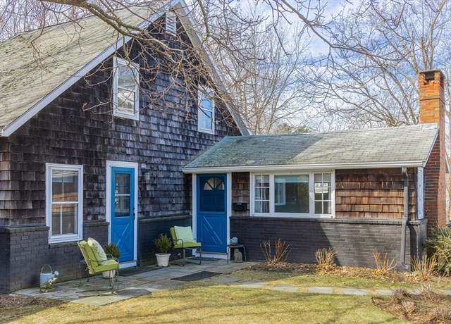 Property at 34-R Mugford St, Marblehead, MA 01945, 3 beds, 1 bath