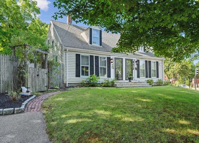 Property at 1 Fort Hill St #2, Hingham, MA 02043, 2 beds, 1 bath
