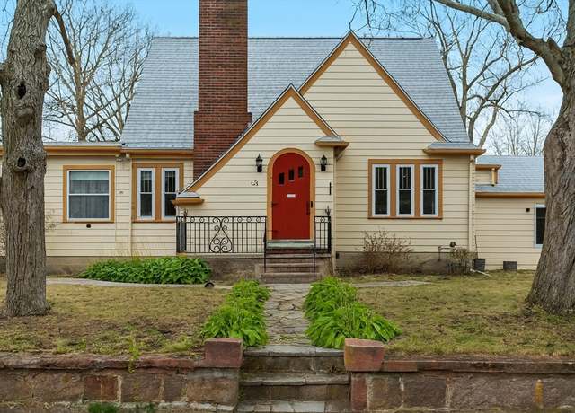 Property at 28 Edgeworth St, Weymouth, MA 02189, 4 beds, 2.5 baths