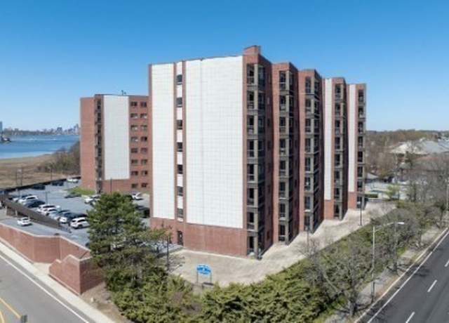 Property at 90 Quincy Shore Dr #404, Quincy, MA 02171, 1 bed, 1 bath