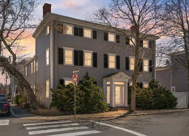 Property at 1 Fruit St, Newburyport, MA 01950, 5 beds, 3.5 baths