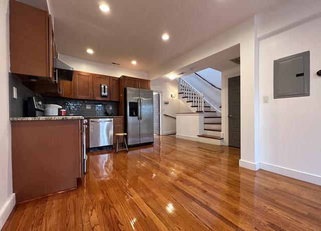 Property at 2 Mount Pleasant Pl #2, Boston, MA 02119, 3 beds, 2 baths