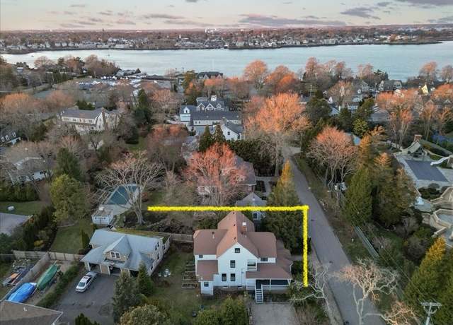 Property at 4 Ballast Ln, Marblehead, MA 01945, 5 beds, 3.5 baths