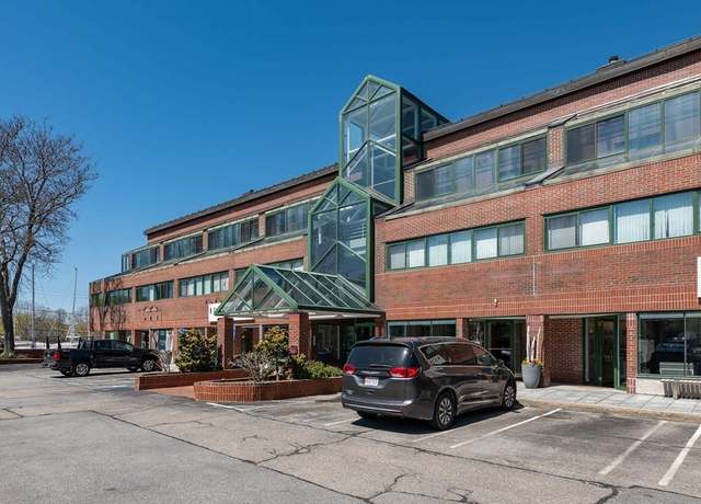 Property at 58 Merrimac St Unit 2-2, Newburyport, MA 01950, 2 beds, 2 baths