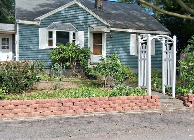 Property at 14 Doris Dr, Abington, MA 02351, 3 beds, 1.5 baths