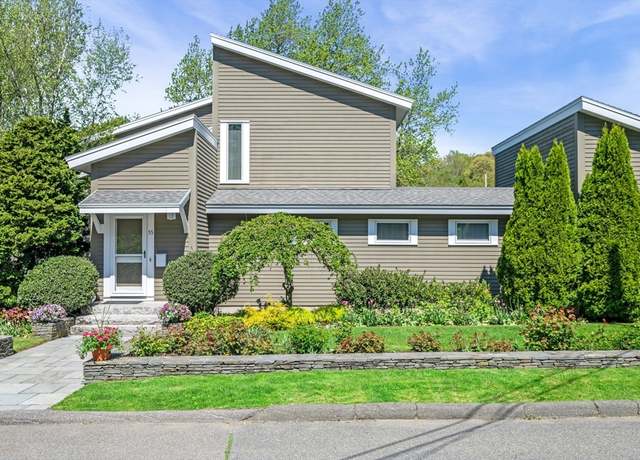 Property at 55 Stony Brook Rd, Marblehead, MA 01945, 4 beds, 4 baths