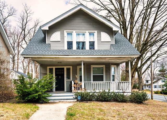 Property at 125 South Blvd, West Springfield, MA 01089, 3 beds, 3 baths