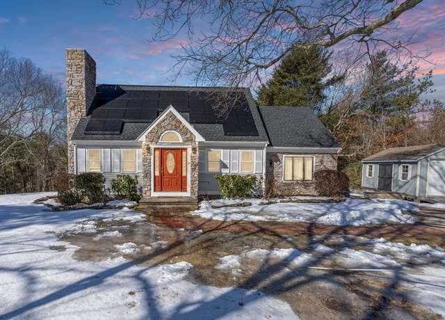 Property at 31 Martingale Ln, Plymouth, MA 02360, 3 beds, 3 baths