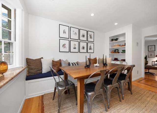 Property at 15 Mast Hill Rd, Hingham, MA 02043, 3 beds, 2.5 baths