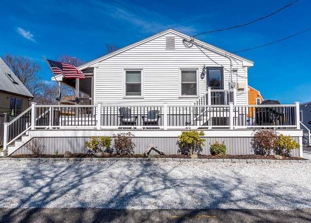 Property at 30 Mayflower Ln, Marshfield, MA 02050, 3 beds, 1 bath