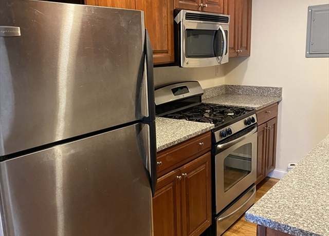Property at 19 Railroad St Unit B2, Acton, MA 01720, 2 beds, 1 bath