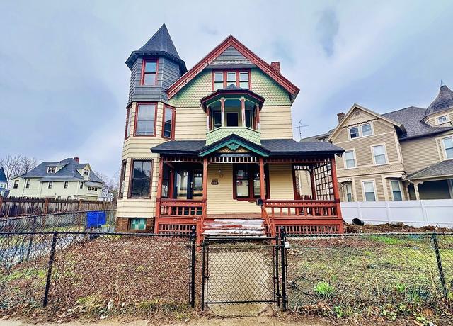 Property at 205 Saint James Ave, Springfield, MA 01109, 7 beds, 2 baths