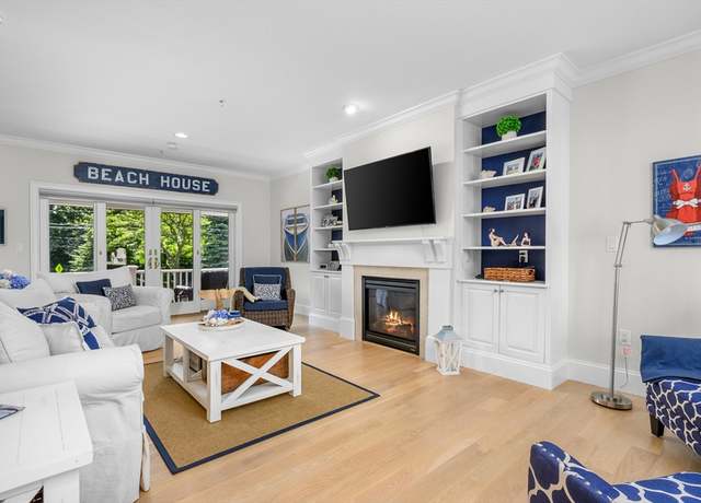 Property at 780 Craigville Beach Rd Unit D2, Barnstable, MA 02632, 2 beds, 2.5 baths