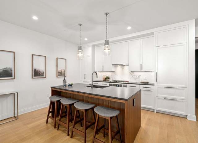 Property at 100 Linden St Unit 202, Wellesley, MA 02482, 1 bed, 1.5 baths