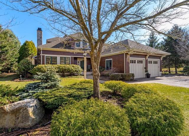 Property at 71 Clubhouse Dr, Hingham, MA 02043, 3 beds, 4.5 baths