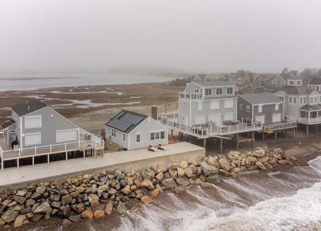 Property at 296 Central Ave, Marshfield, MA 02050, 1 bed, 2 baths