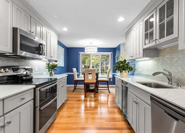 Property at 127 Village Post Rd #127, Danvers, MA 01923, 2 beds, 2.5 baths