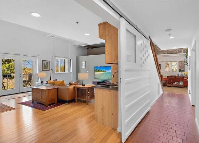Property at 123 Sawyer St #12, New Bedford, MA 02746, 2 beds, 2 baths
