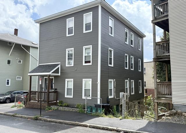 Property at 6 Berkeley St, Worcester, MA 01605, 11 beds, 4 baths
