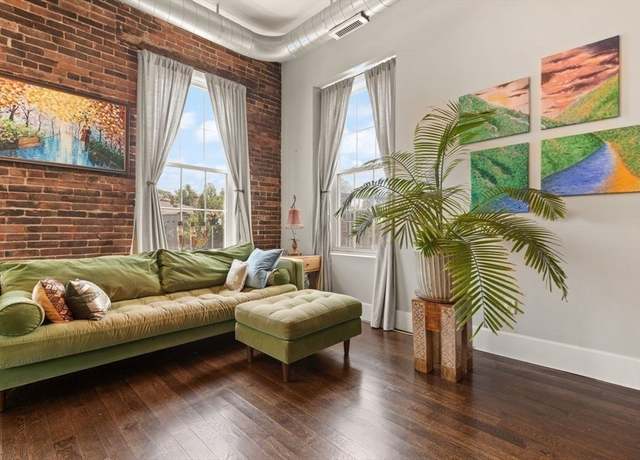 Property at 304 Essex St #1, Salem, MA 01970, 2 beds, 2 baths