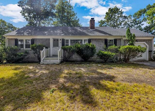 Property at 199 Hamden Cir, Barnstable, MA 02601, 3 beds, 1 bath