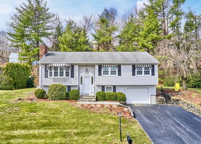 Property at 8 Appletree Ln, Leominster, MA 01453, 3 beds, 1.5 baths