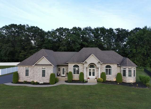 Property at 99 Elizabeth St, Agawam, MA 01030, 3 beds, 4 baths