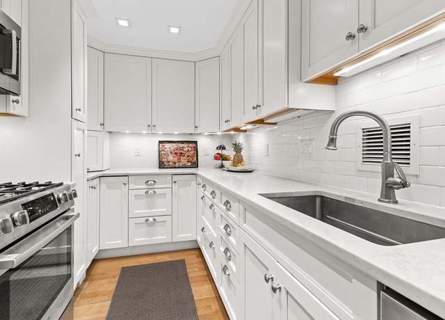 Property at 85 East India Row Unit 9G, Boston, MA 02110, 2 beds, 1.5 baths
