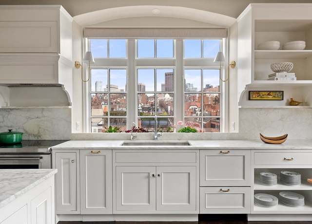 Property at 101 Chestnut St Unit R, Boston, MA 02108, 4 beds, 5 baths
