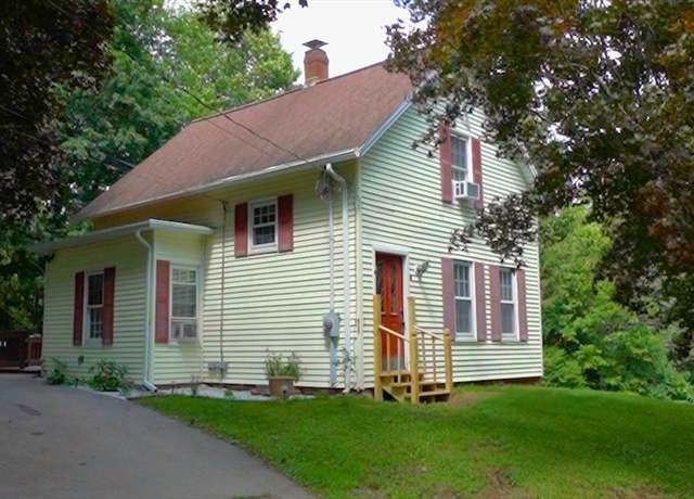 Property at 4 Walnut St, Brookfield, MA 01506, 3 beds, 1 bath