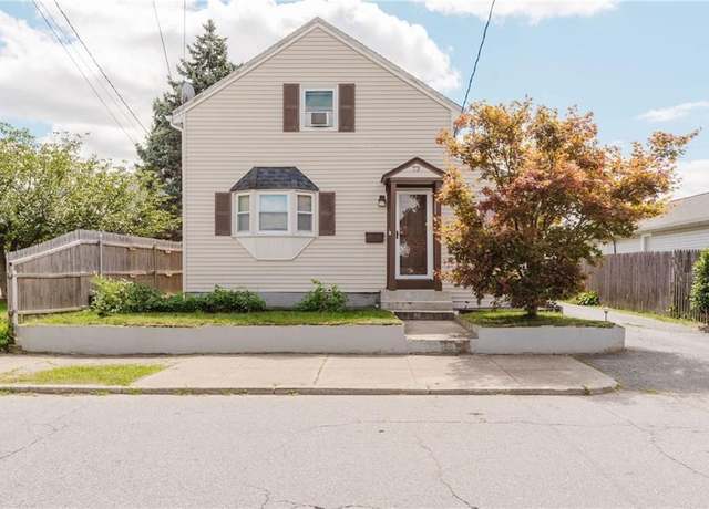 Property at 73 Manton St, Pawtucket, RI 02861, 3 beds, 3 baths