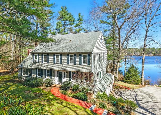 Property at 28 Apple Hill Ln, Duxbury, MA 02332, 3 beds, 2.5 baths