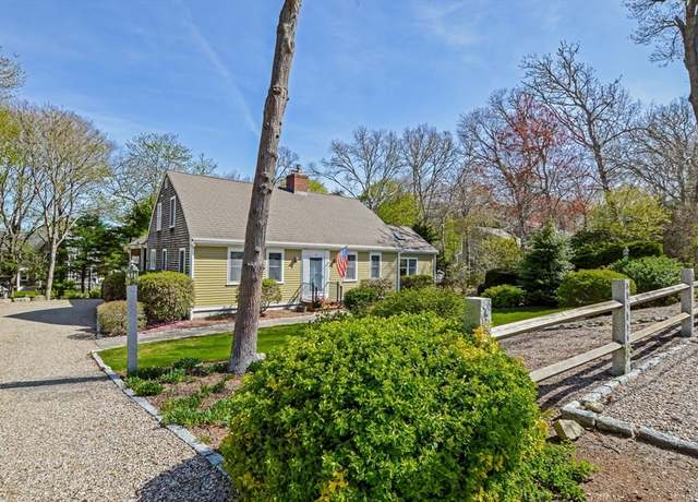 Property at 70 Ambleside Dr, Falmouth, MA 02540, 4 beds, 3.5 baths