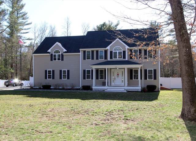 Property at 923 Walnut Plain Rd, Rochester, MA 02770, 3 beds, 2.5 baths