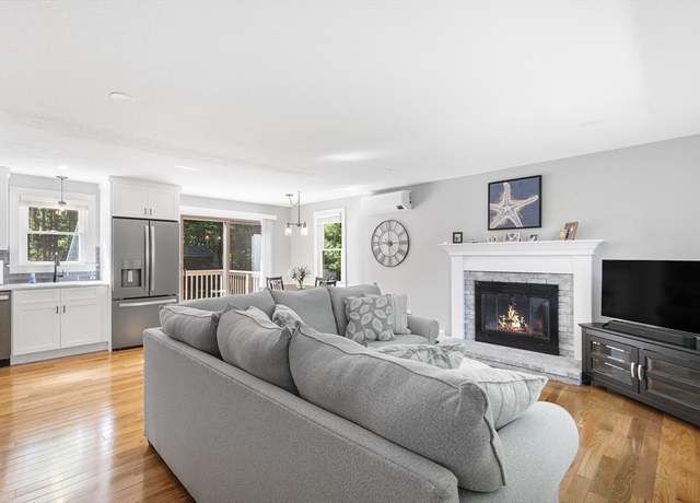 Property at 29 Braeburn Ct, Falmouth, MA 02536, 3 beds, 1 bath