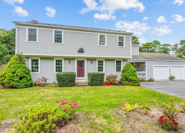Property at 23 Foster Rd, Sandwich, MA 02537, 4 beds, 2.5 baths